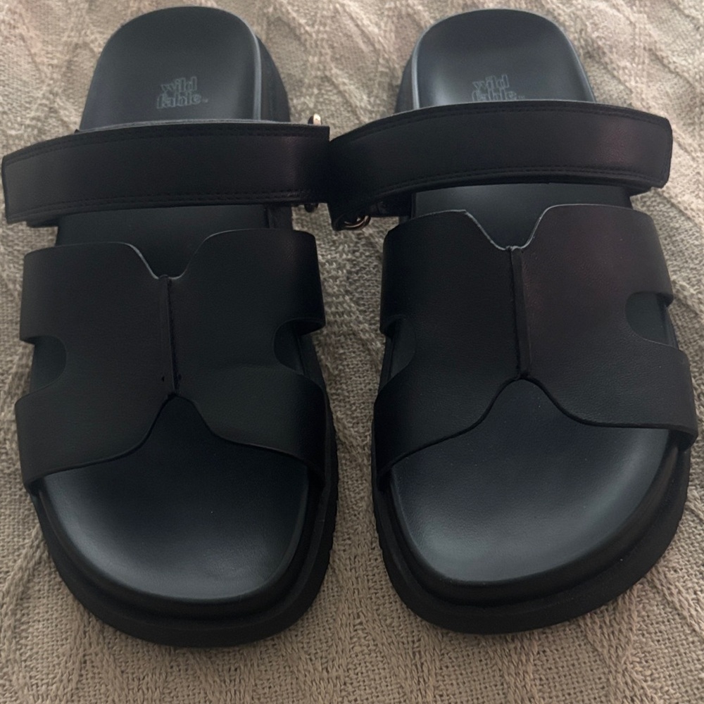 Wild Fable Black Slide Sandals